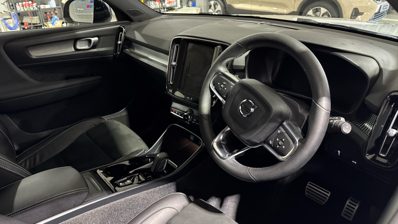 Volvo Xc40 1.5 T3 [163] R DESIGN 5dr Geartronic Petrol Estate